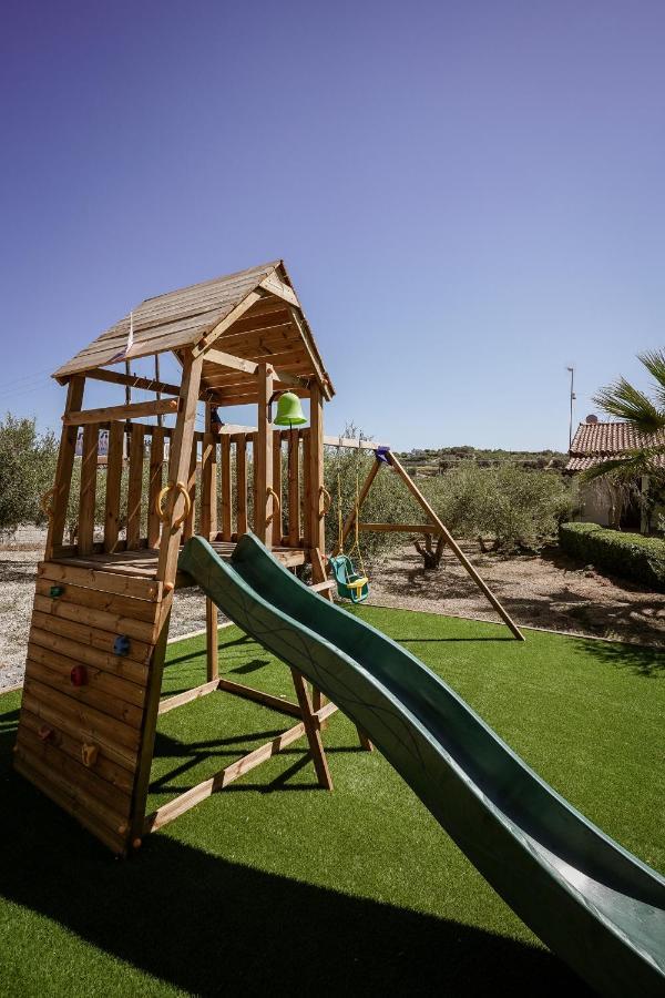 Lefkothea Villas With Large Pool, Bbq & Playground アデリアノス・カンポス エクステリア 写真