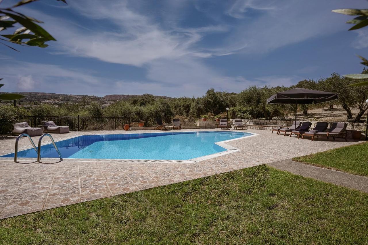 Lefkothea Villas With Large Pool, Bbq & Playground アデリアノス・カンポス エクステリア 写真