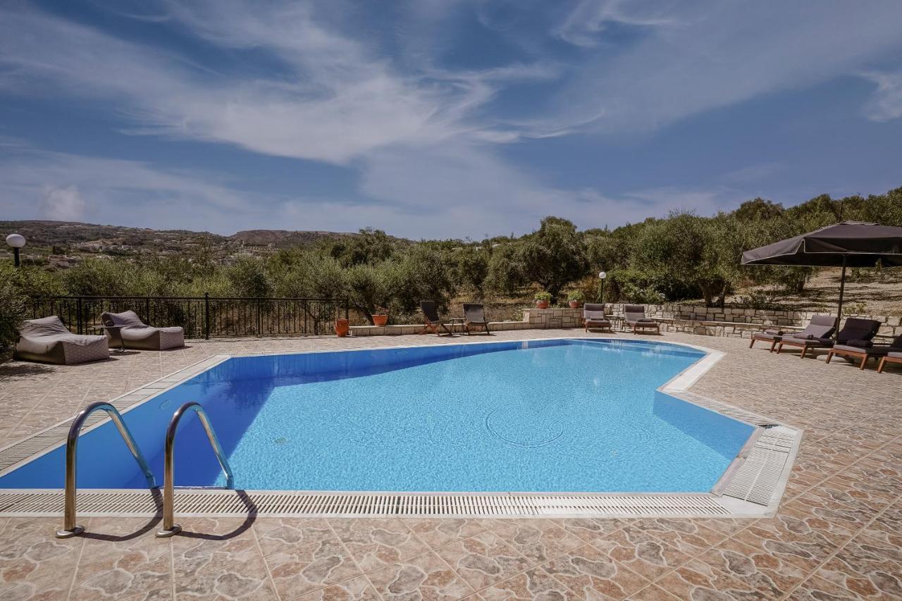Lefkothea Villas With Large Pool, Bbq & Playground アデリアノス・カンポス エクステリア 写真