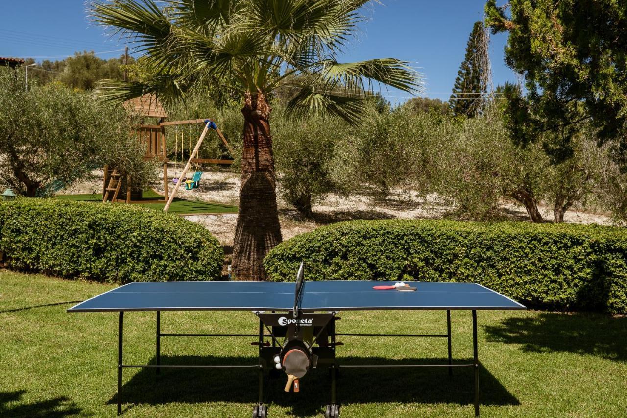 Lefkothea Villas With Large Pool, Bbq & Playground アデリアノス・カンポス エクステリア 写真
