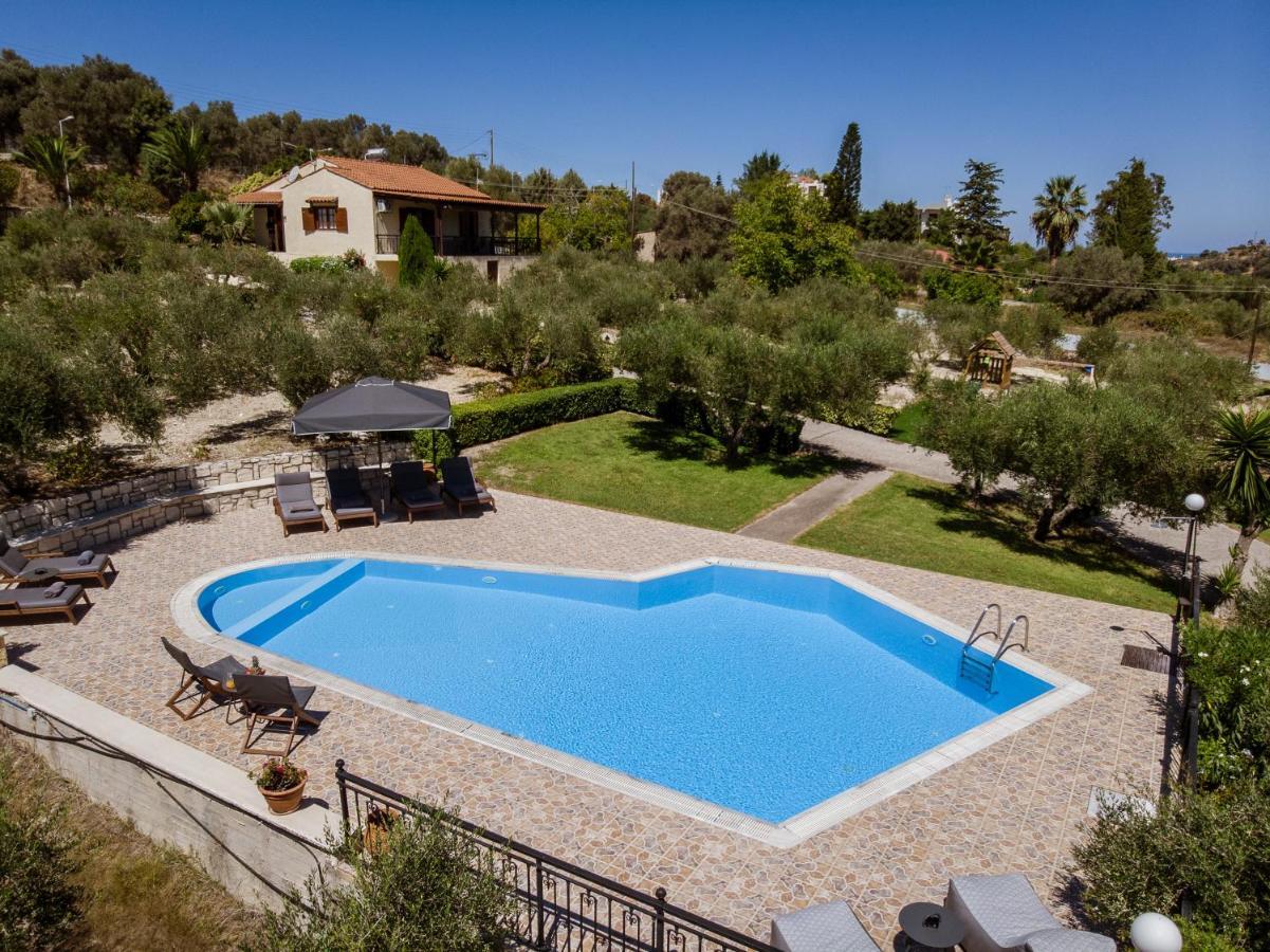 Lefkothea Villas With Large Pool, Bbq & Playground アデリアノス・カンポス エクステリア 写真