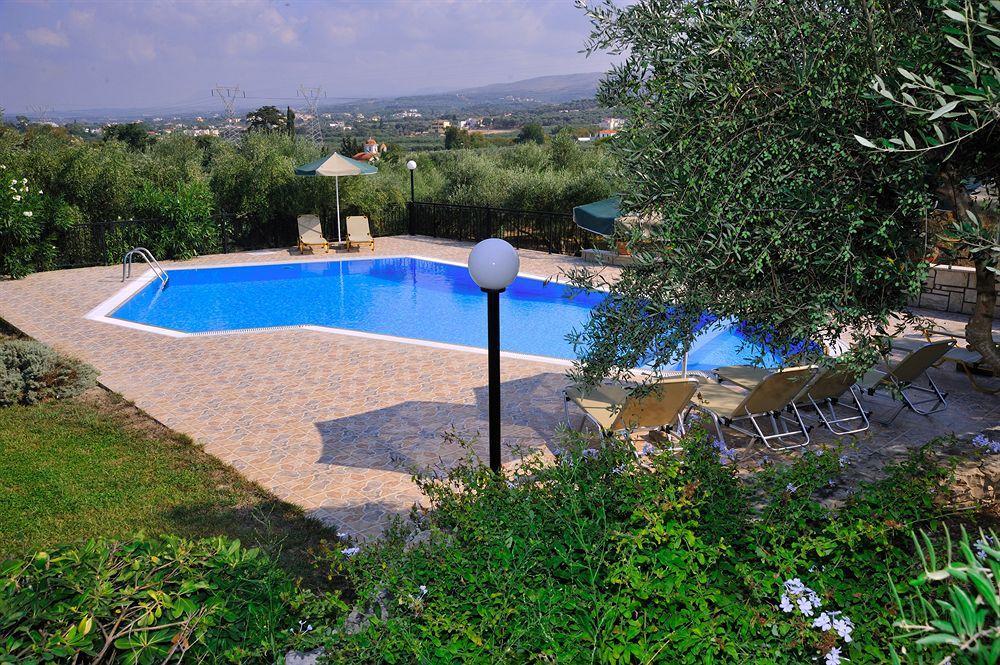 Lefkothea Villas With Large Pool, Bbq & Playground アデリアノス・カンポス エクステリア 写真
